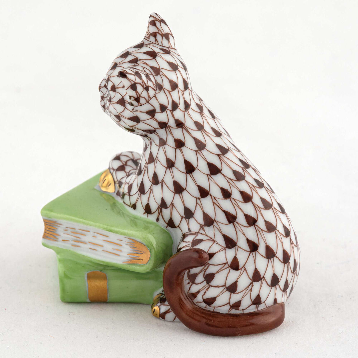 Herend Cat on Books Figurine – Chocolate, alternate view