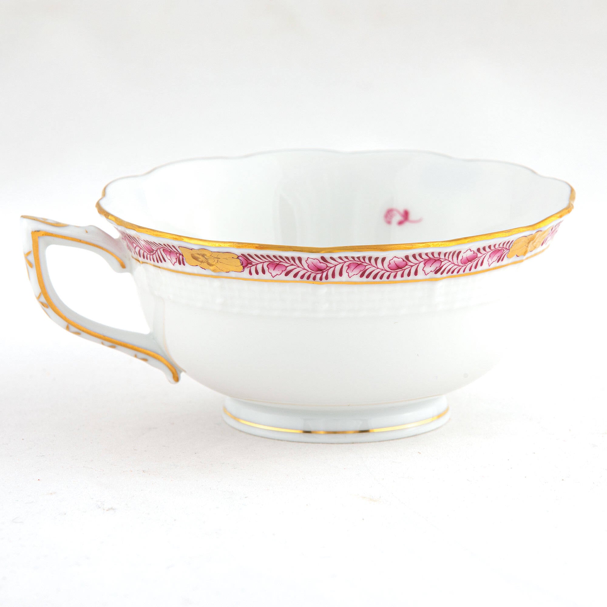 Herend Chinese Bouquet Garland Raspberry Tea Cup Cup & Saucer Set — additional view