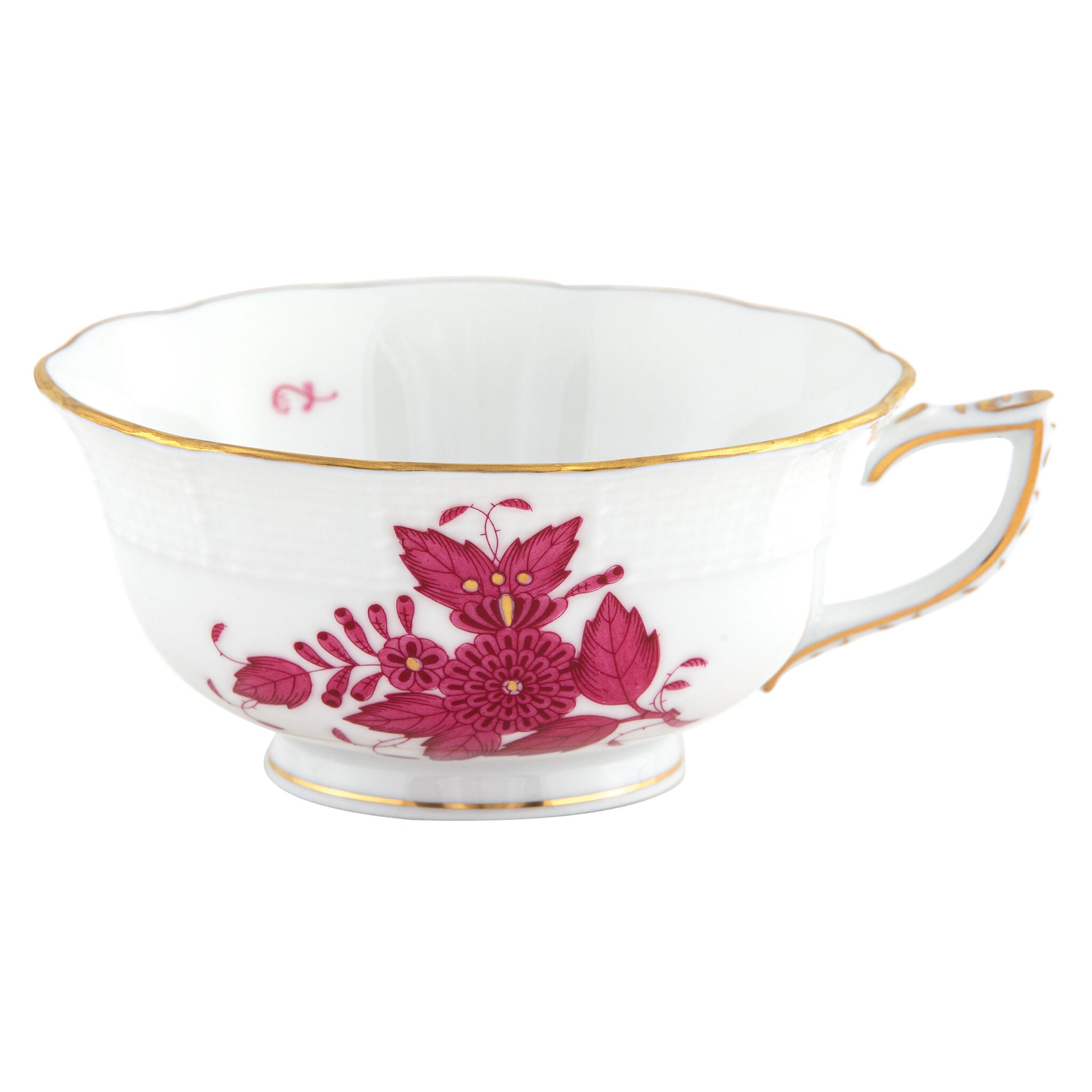 Hand-painted Herend Chinese Bouquet Raspberry Tea Cup Cup & Saucer Set in fine porcelain, on a white background