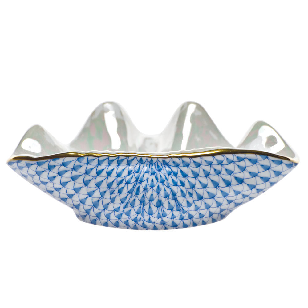 Herend Clam Shell Figurine porcelain figurine painted in the Blue fishnet pattern