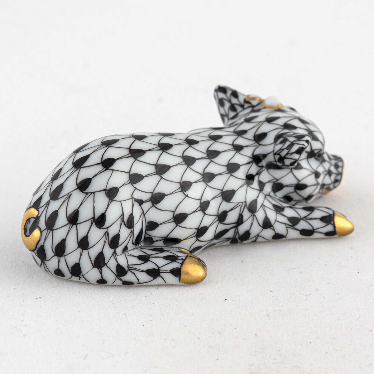 Herend Daisy the Pig Figurine – Black, alternate view