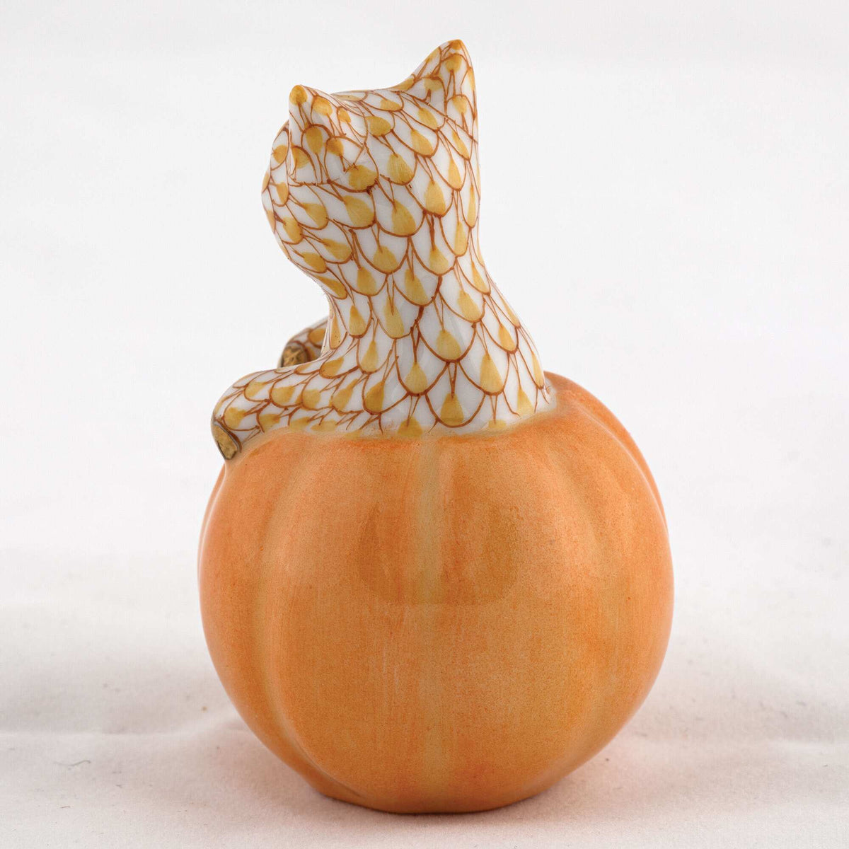 Herend Jack O Lantern Kitty Figurine – Butterscotch, alternate view