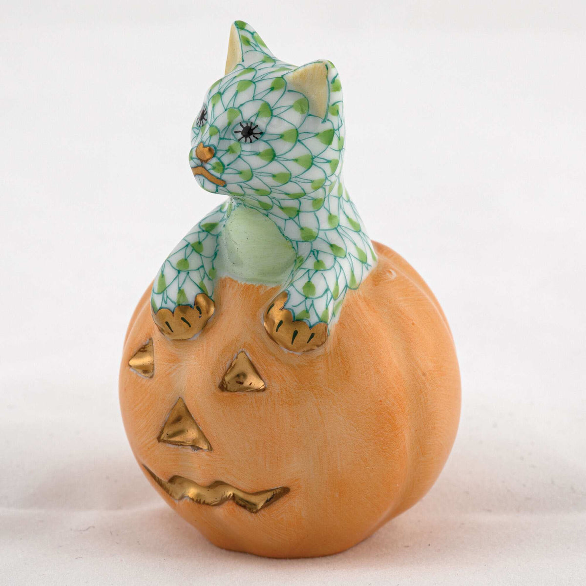 Herend Jack O Lantern Kitty Figurine – Key Lime, alternate view
