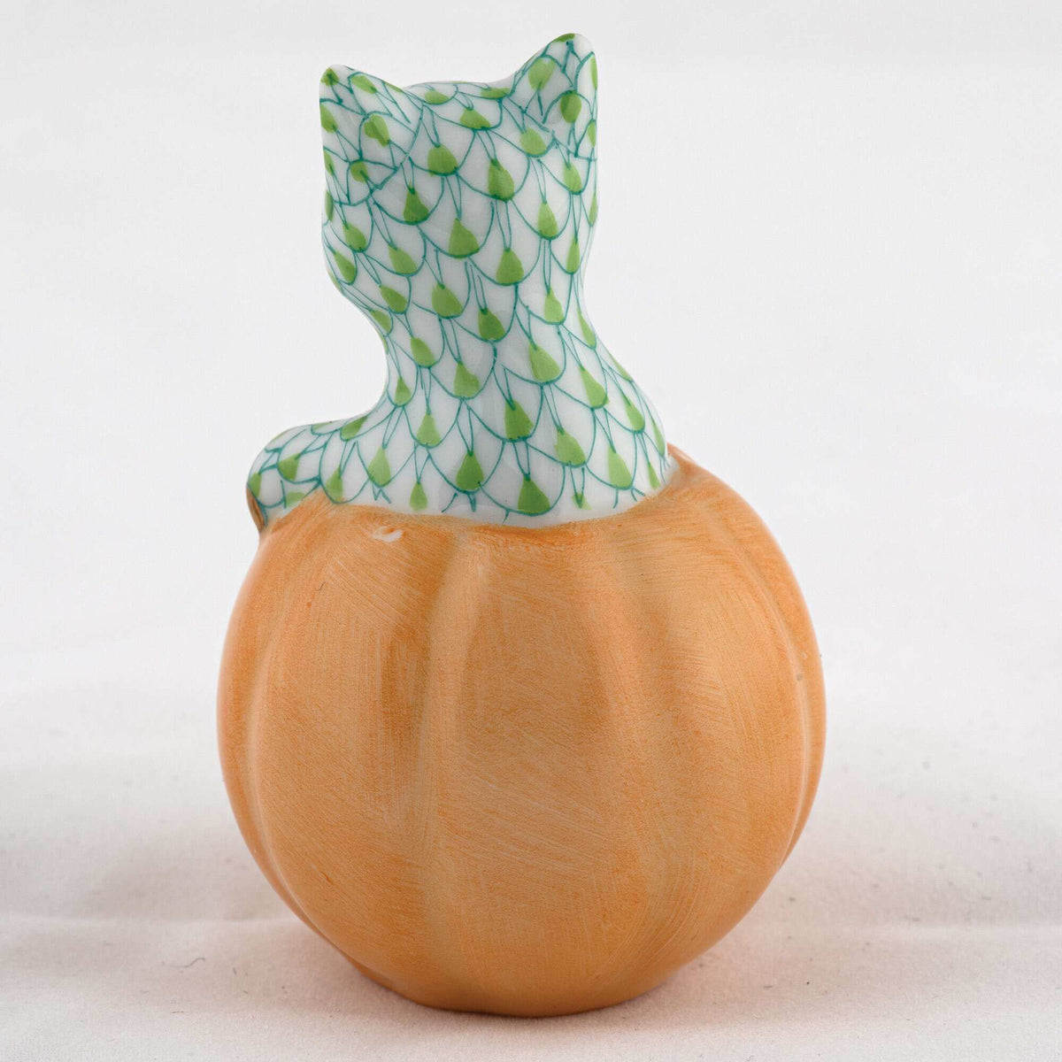 Herend Jack O Lantern Kitty Figurine – Key Lime, alternate view