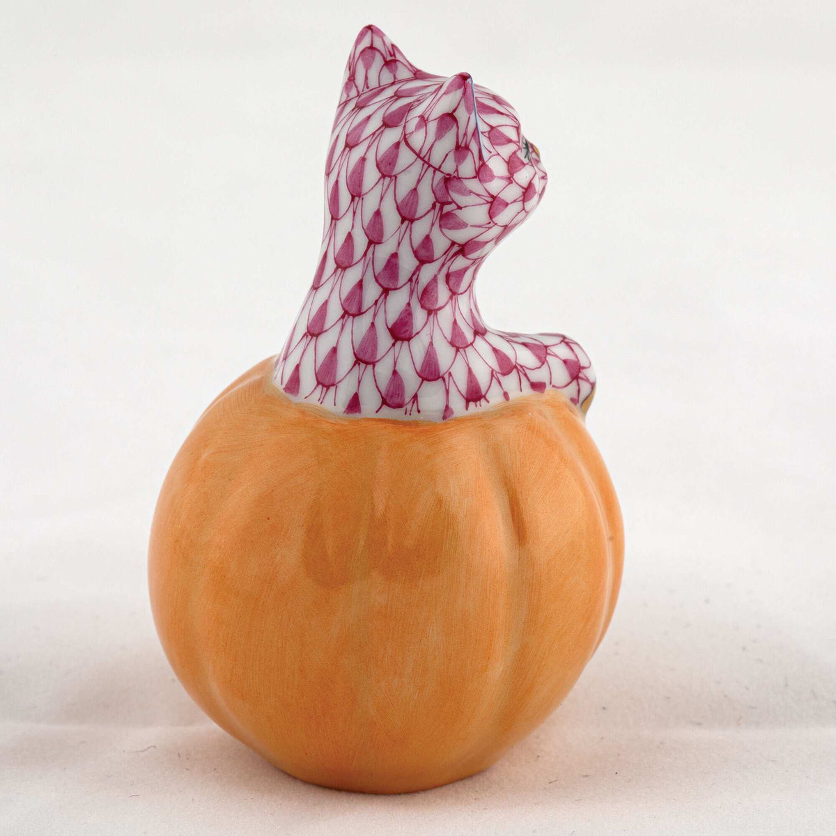 Herend Jack O Lantern Kitty Figurine – Raspberry, alternate view