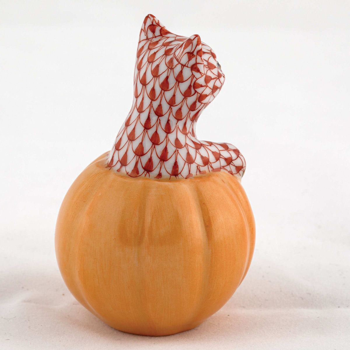Herend Jack O Lantern Kitty Figurine – Rust, alternate view