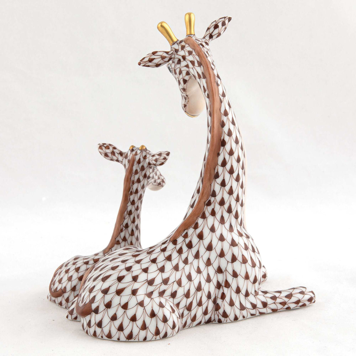 Herend Mother and Baby Giraffe Figurine – Chocolate, alternate view