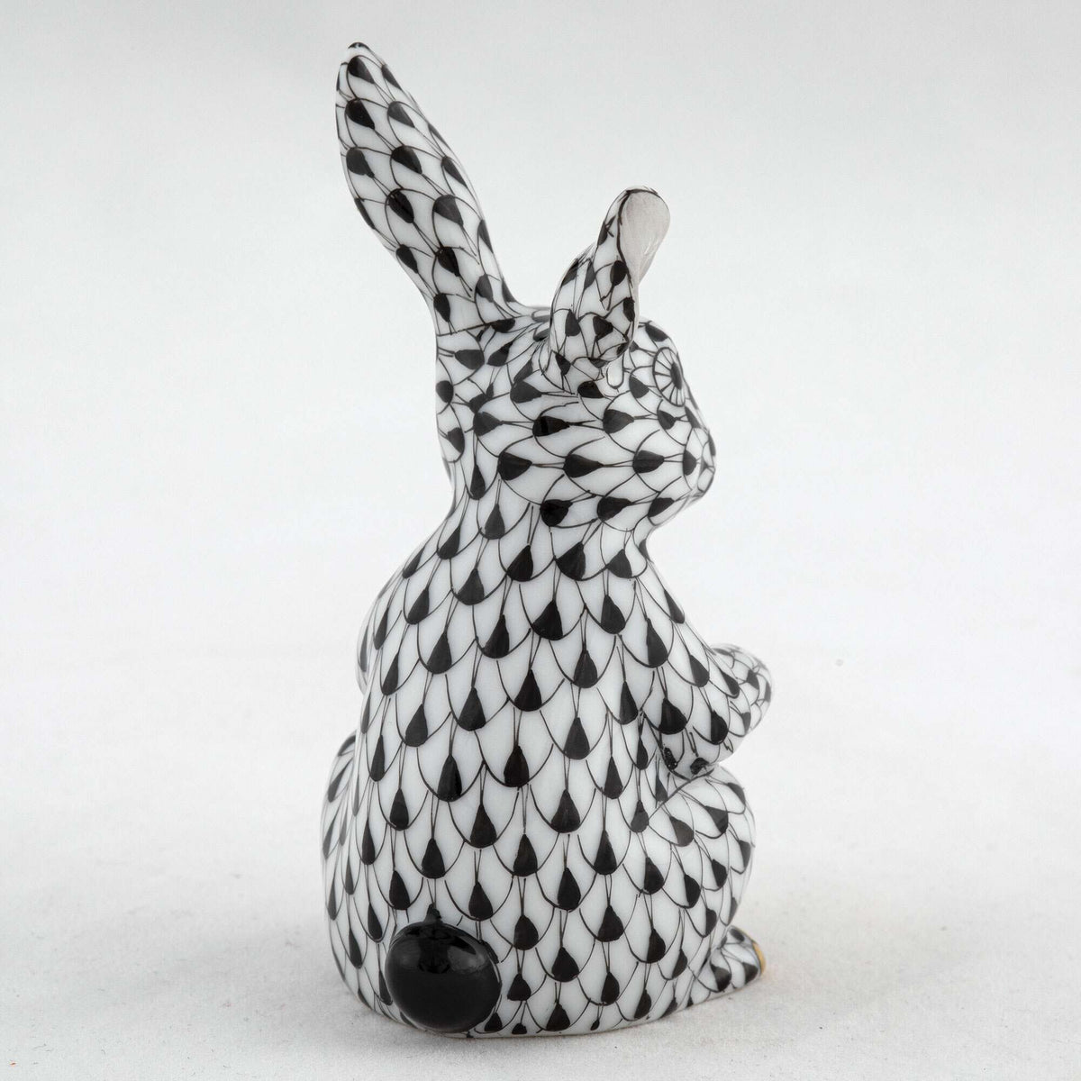 Herend Pickleball Bunny Figurine – Black, alternate view