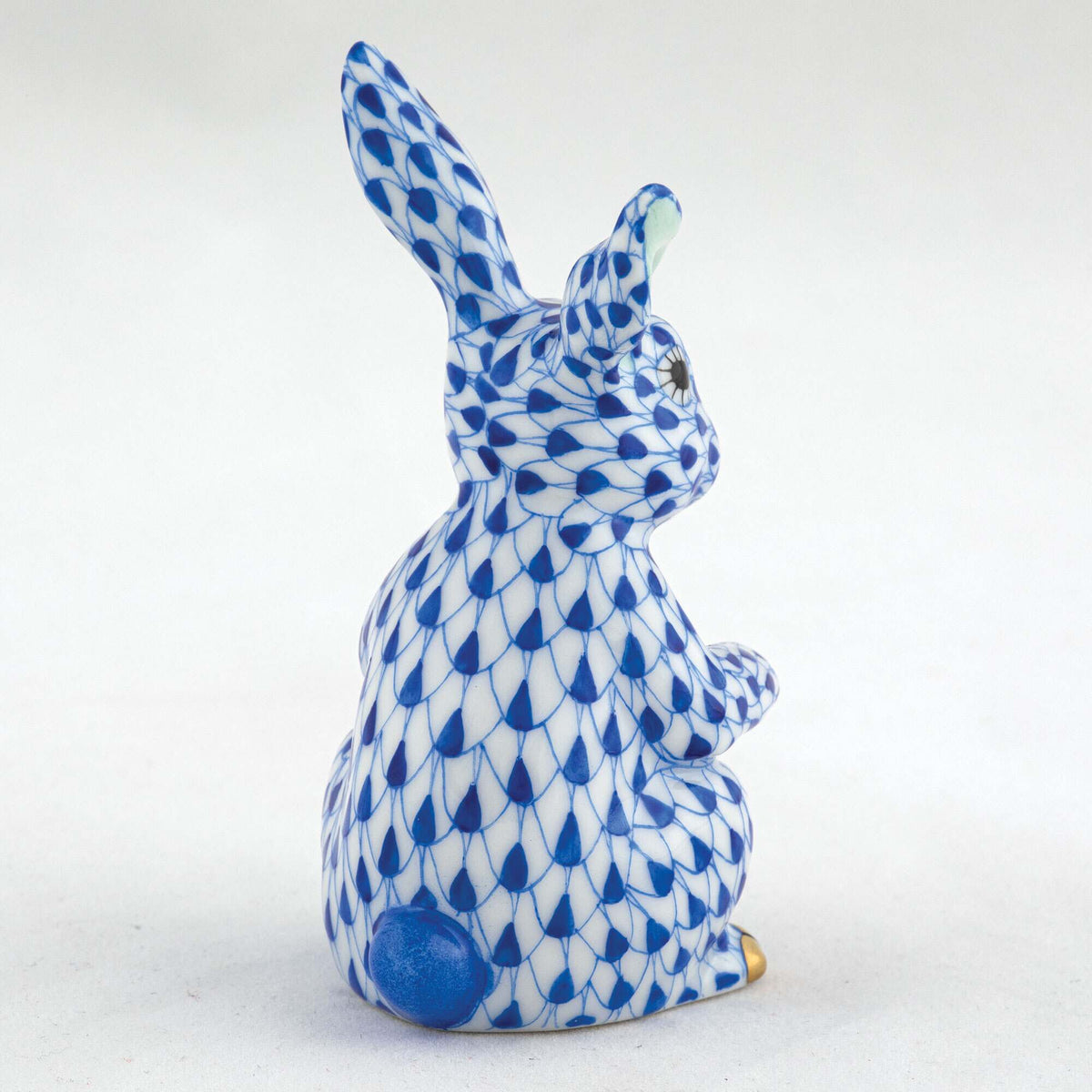 Herend Pickleball Bunny Figurine – Sapphire, alternate view
