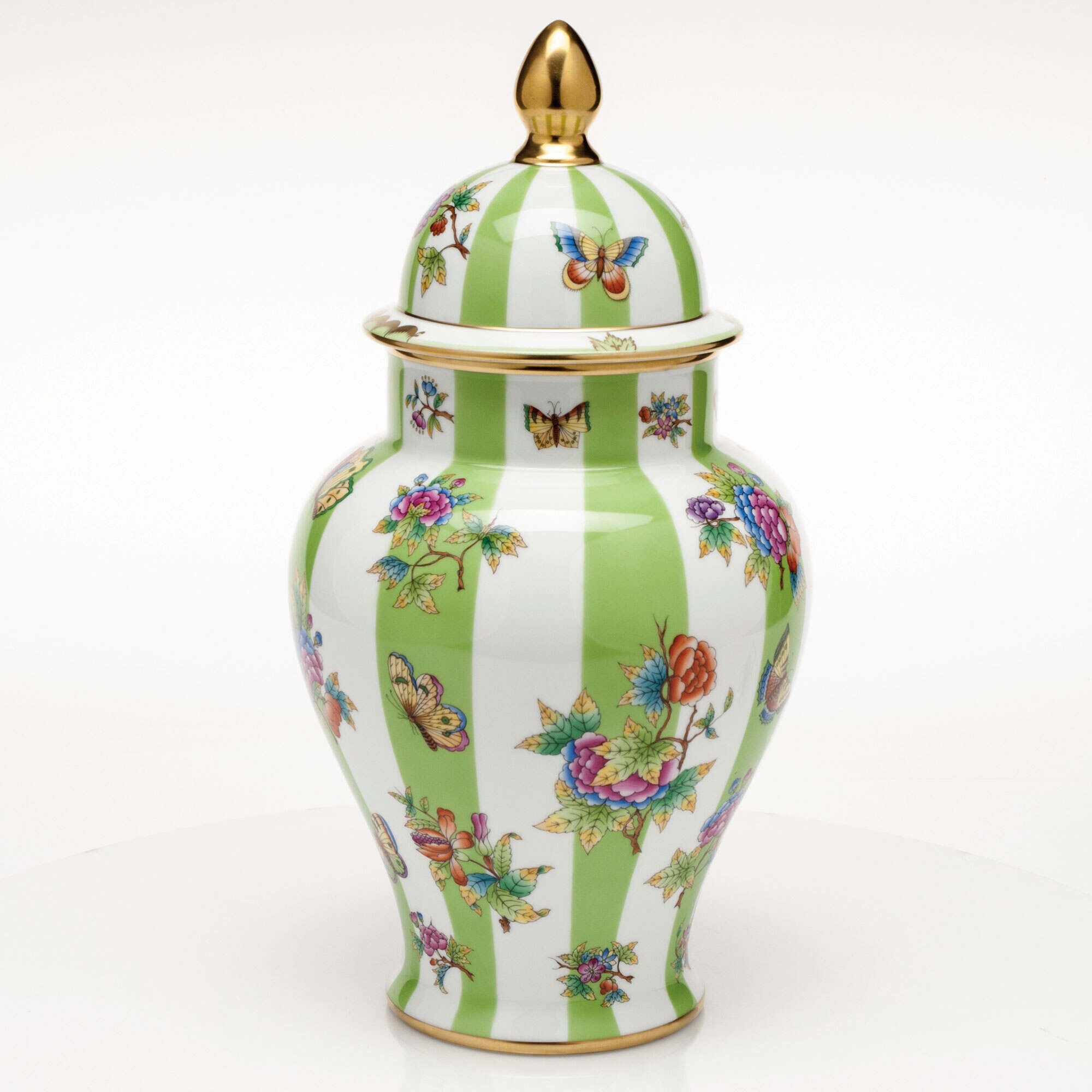 Herend Queen Victoria Covered Urn Vase — additional view