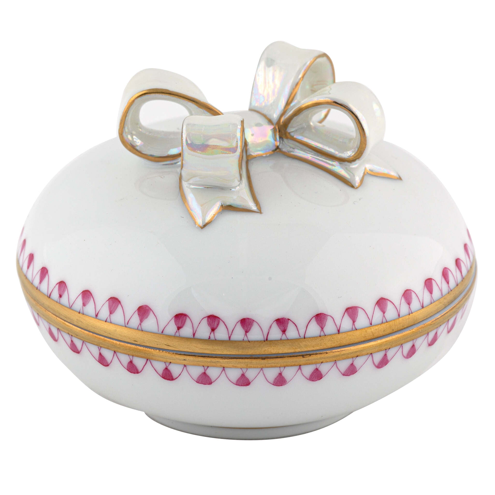 Herend Round Box with Bow porcelain figurine painted in the Raspberry fishnet pattern