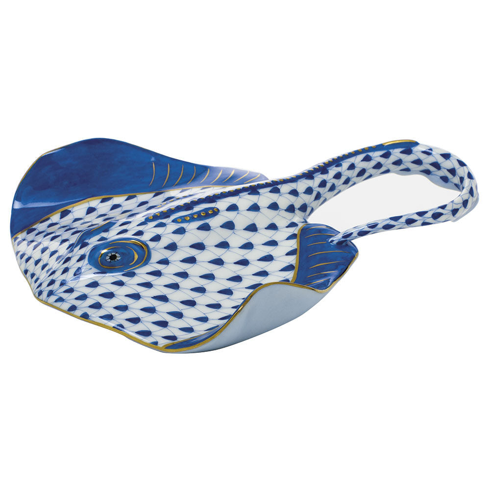 Sapphire fishnet Stingray Figurine figurine, hand-painted Herend porcelain with 24k gold accents