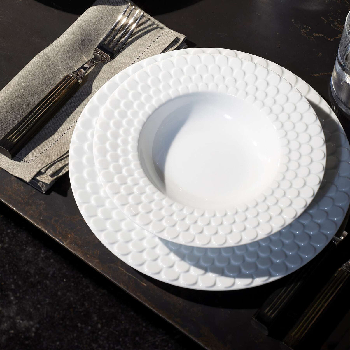 L'Objet Aegean Dinner Plate – White, alternate view