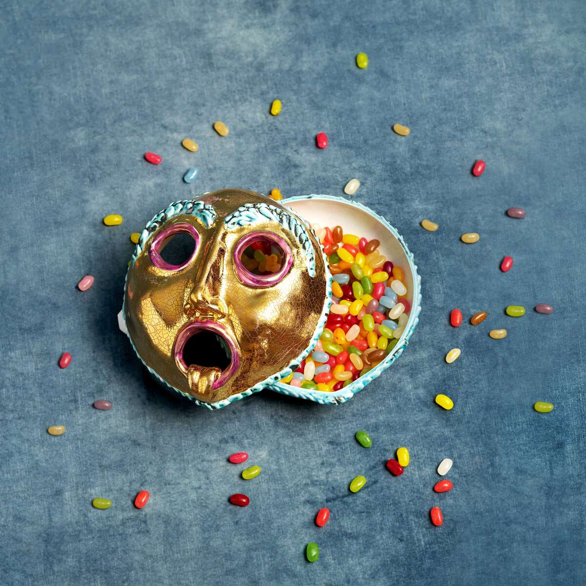 L'Objet Exclusive - Ruan Hoffmann Mask Box Sculpture, alternate view
