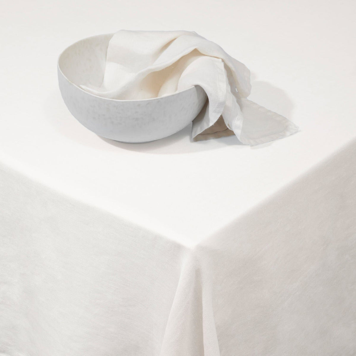 L'Objet Linen Sateen Tablecloth - Ecru, alternate view