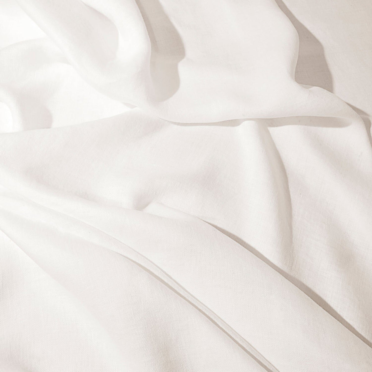 L'Objet Linen Sateen Tablecloth - Ecru, alternate view