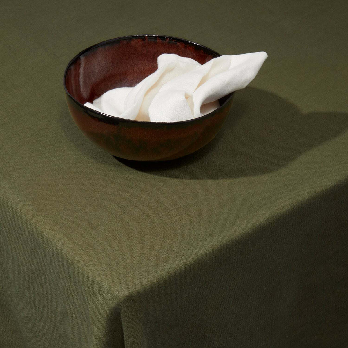 L'Objet Linen Sateen Tablecloth - Olive, alternate view