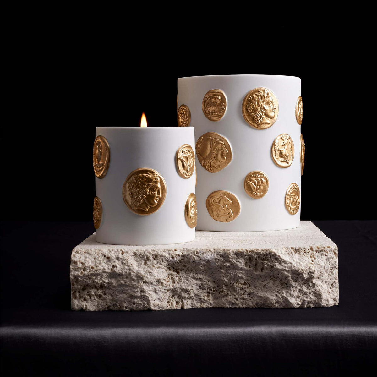 L'Objet Médaille Candle - Single-wick - Grand Bazaar, alternate view