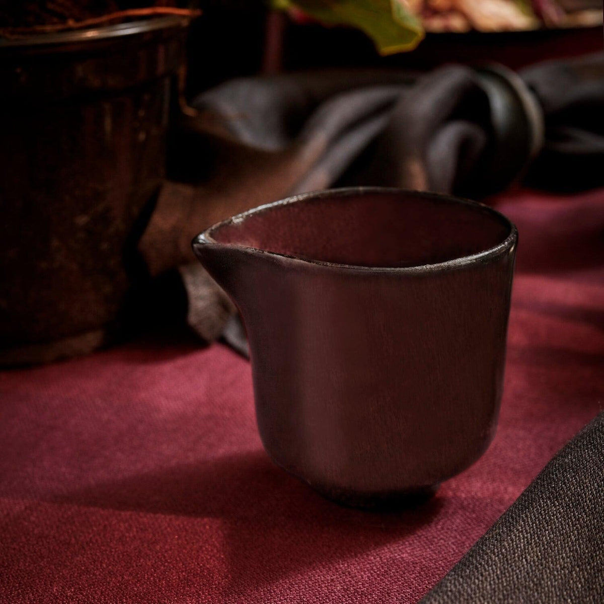 L'Objet Terra Sauce Server - Wine Condiment Pot, alternate view