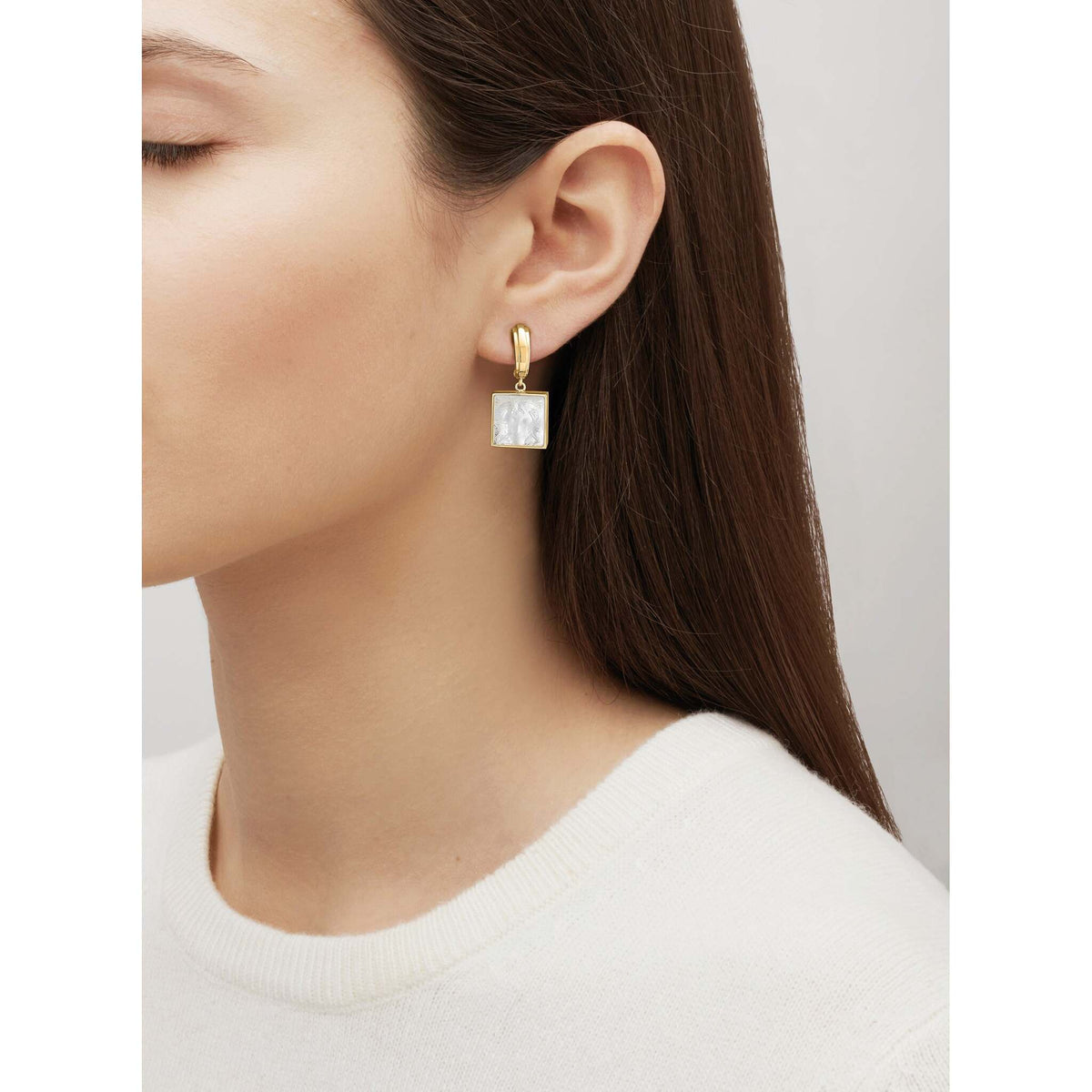 Lalique Aréthuse Earrings, alternate view