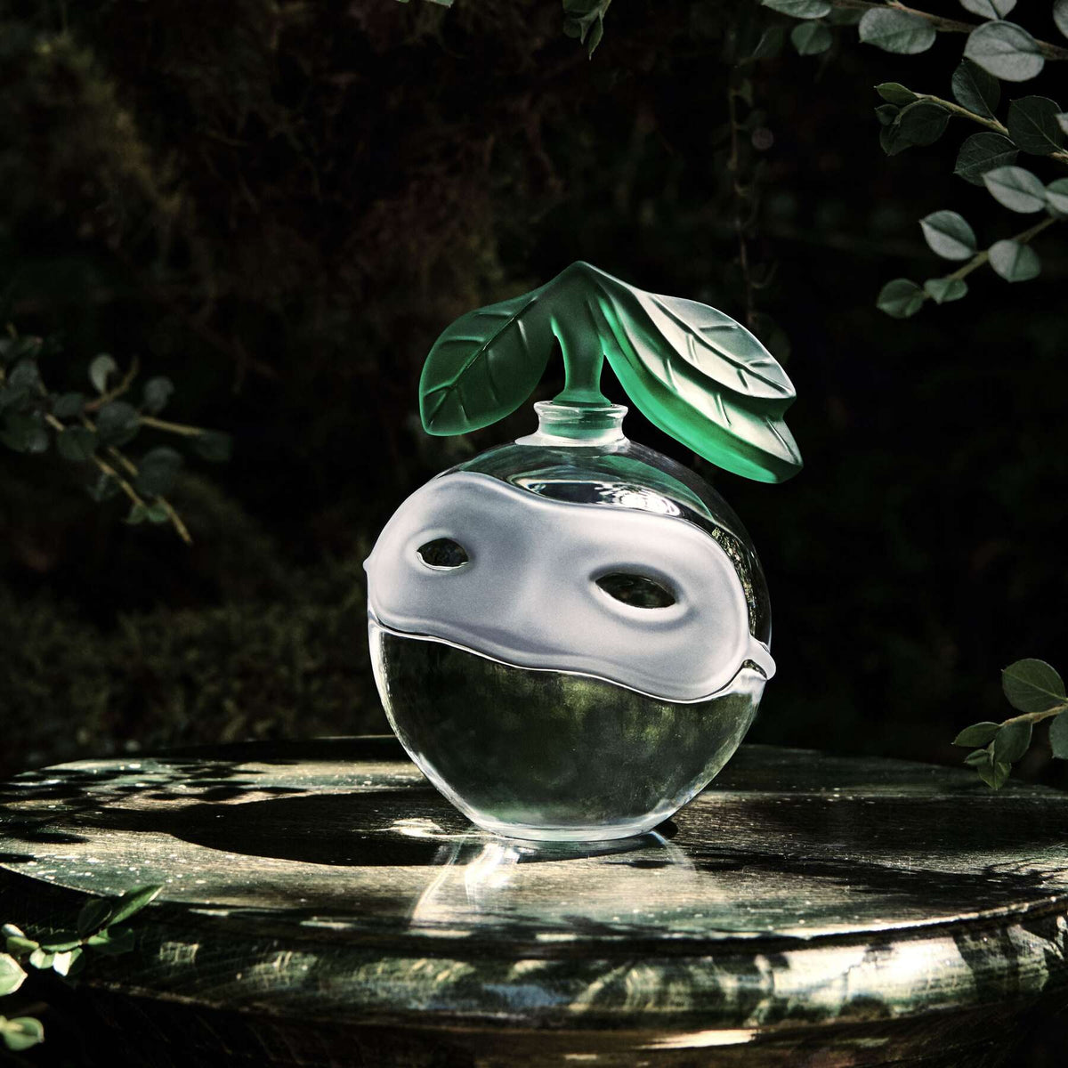 Lalique La Valse Hésitation René Magritte and Lalique 2025 Perfume, alternate view