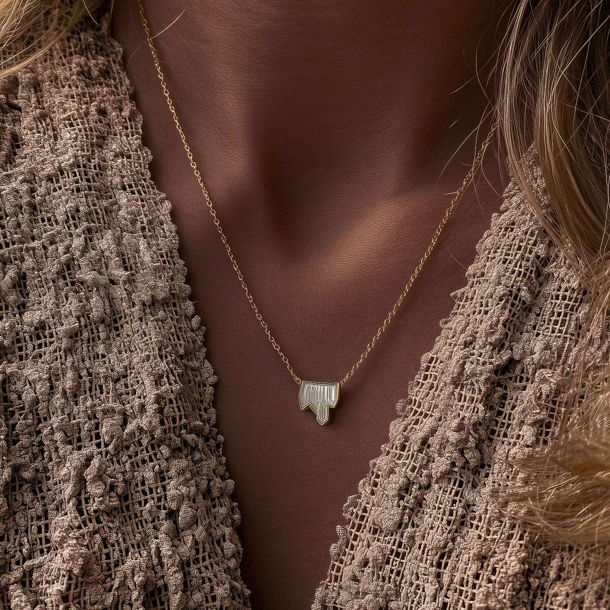 Lalique Terramineral Necklace, alternate view