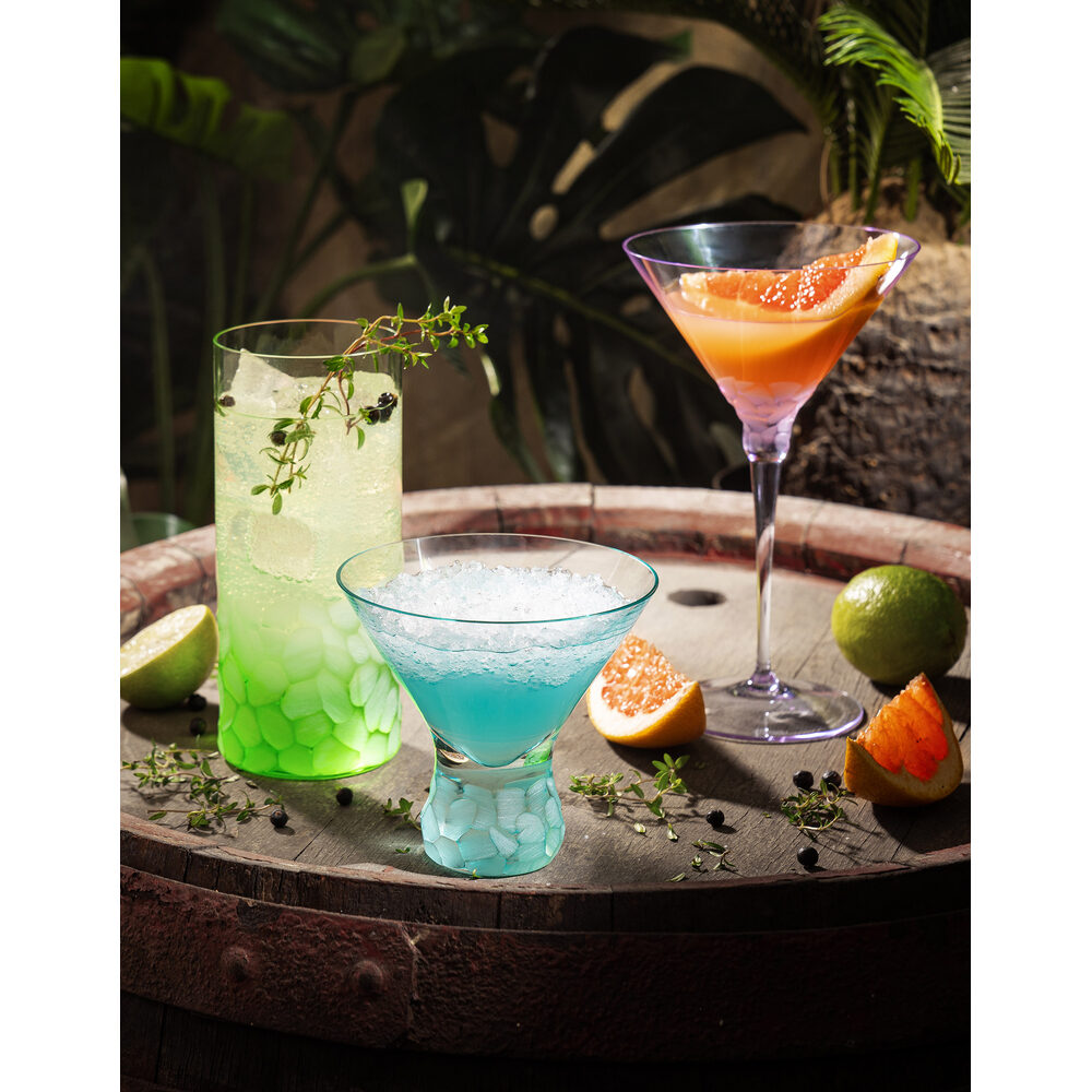 Moser Fluent Pebbles Cocktail Glass 250 ml in a styled setting