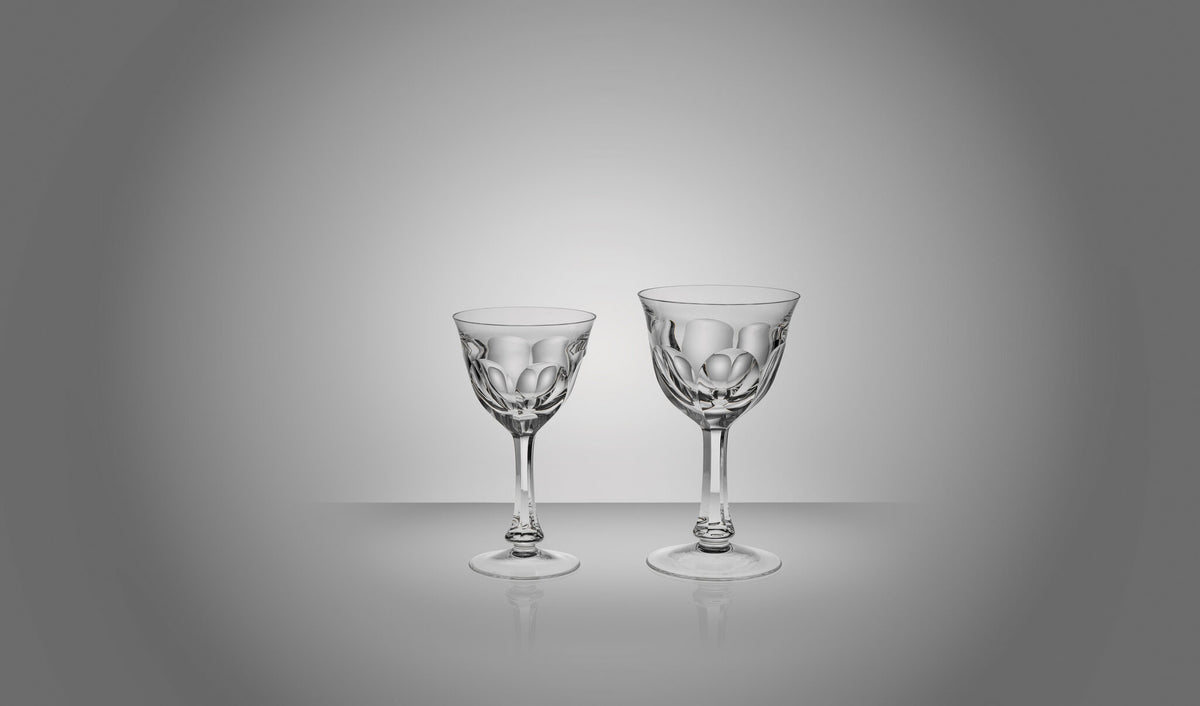 Moser Lady Hamilton Wine Glass 210 ml in a styled setting