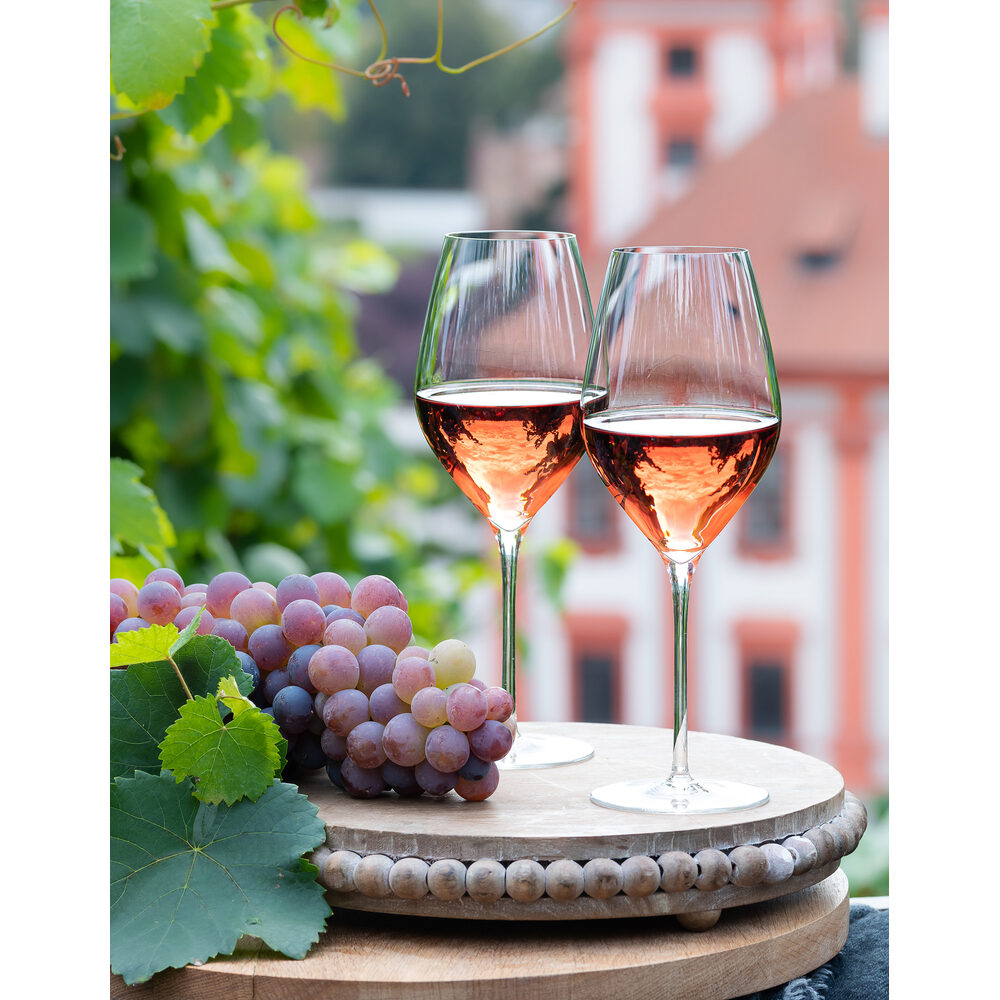 Moser Oeno Wine Glass 350 ml in a styled setting