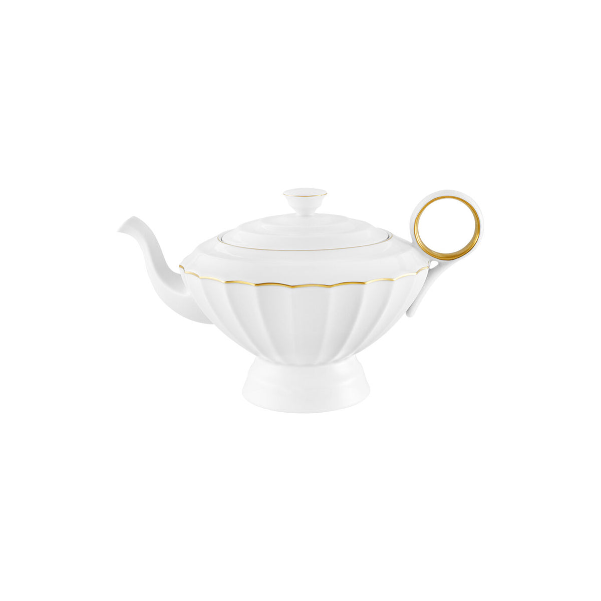 Vista Alegre 200 Anos Tea Pot on a white background