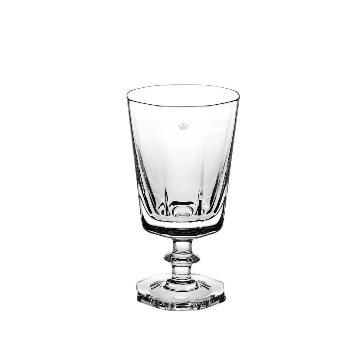 Vista Alegre Séc. XVIII Goblet on a white background