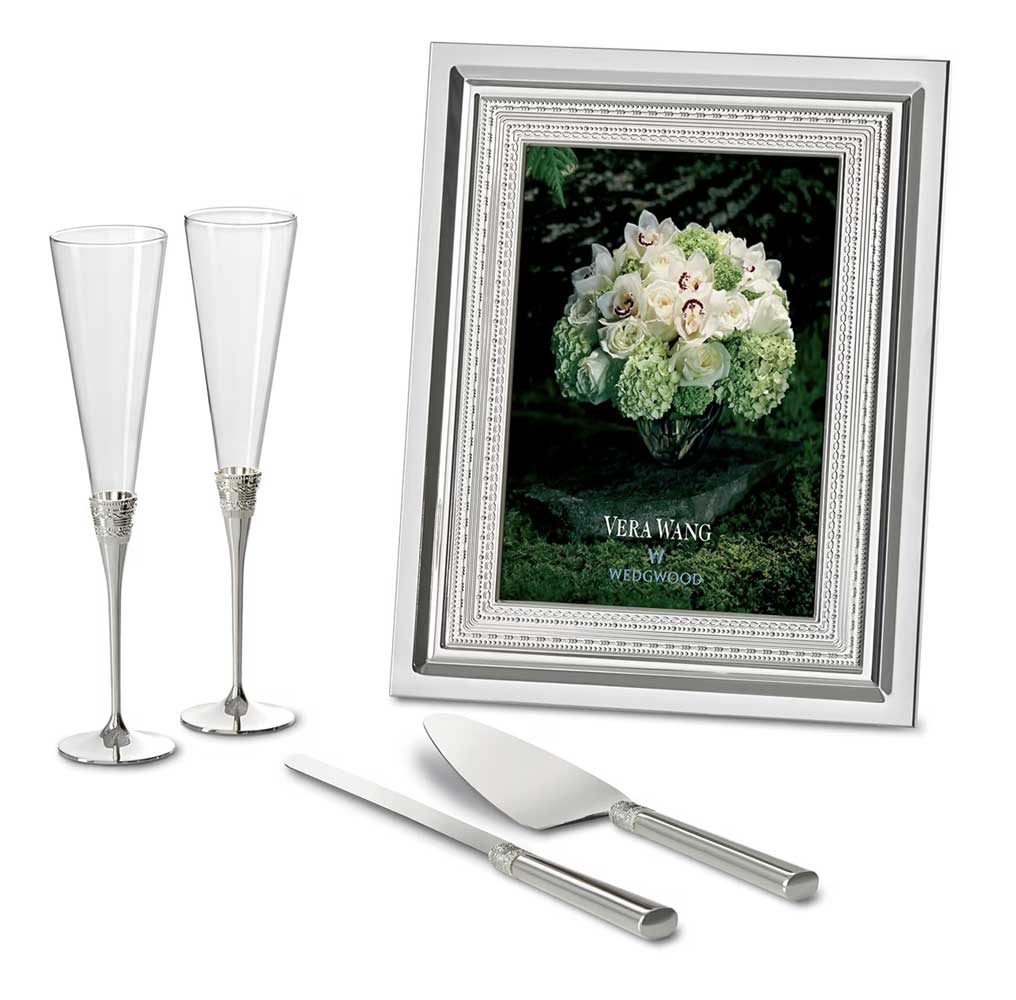 Wedgewood Vera Wang With Love Toasting Flutes