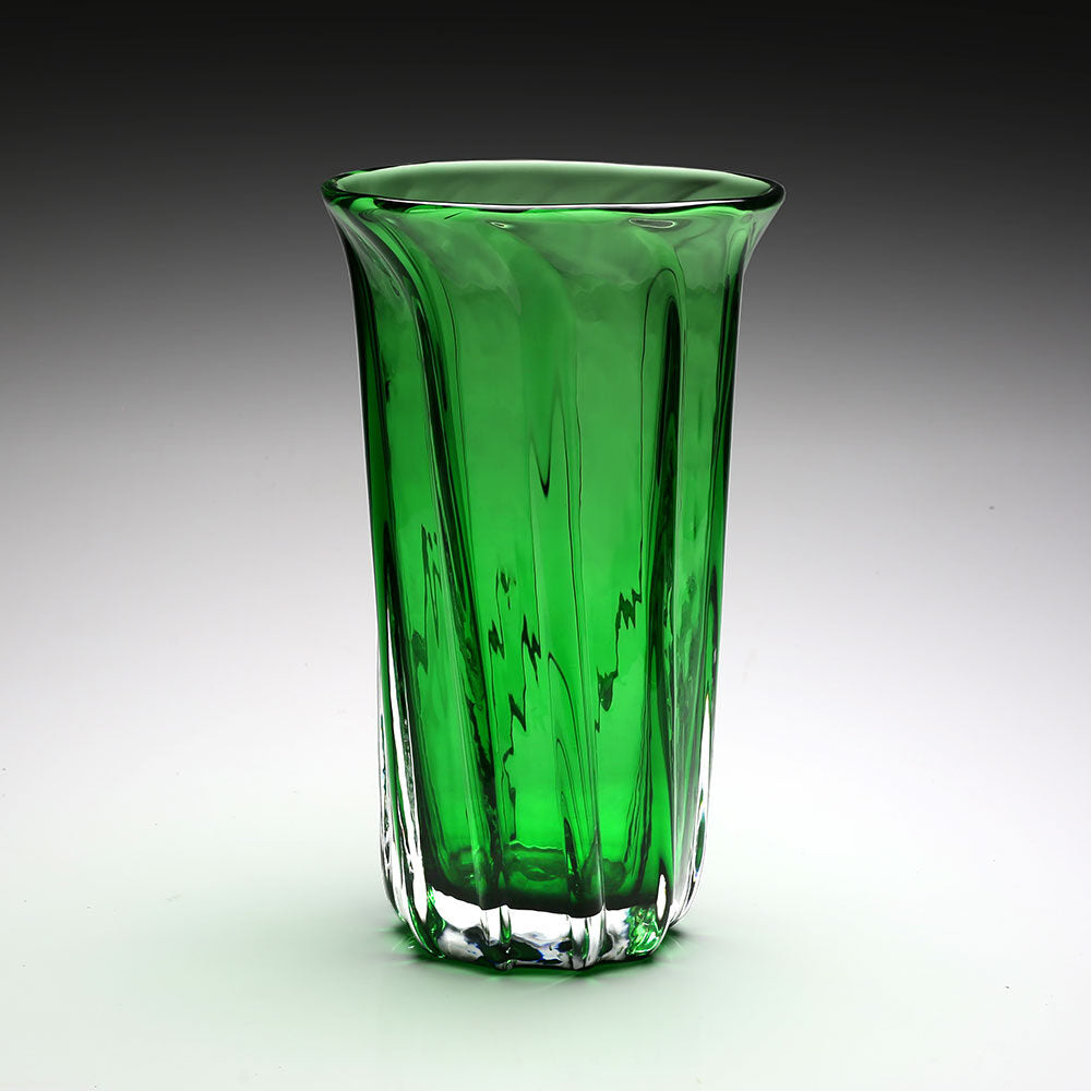 William Yeoward Amalfi Vase Green in Green, handmade crystal, detail view