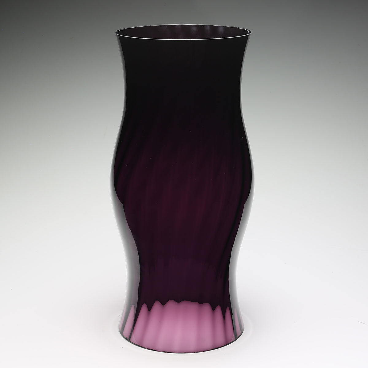 William Yeoward Amethyst Hurricane shade 20" / 51cm in Amethyst, handmade crystal, detail view