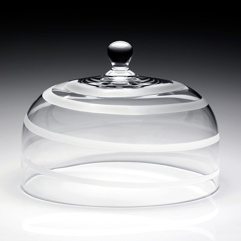 William Yeoward Bella Bianca Cake Dome in White, handmade crystal, detail view