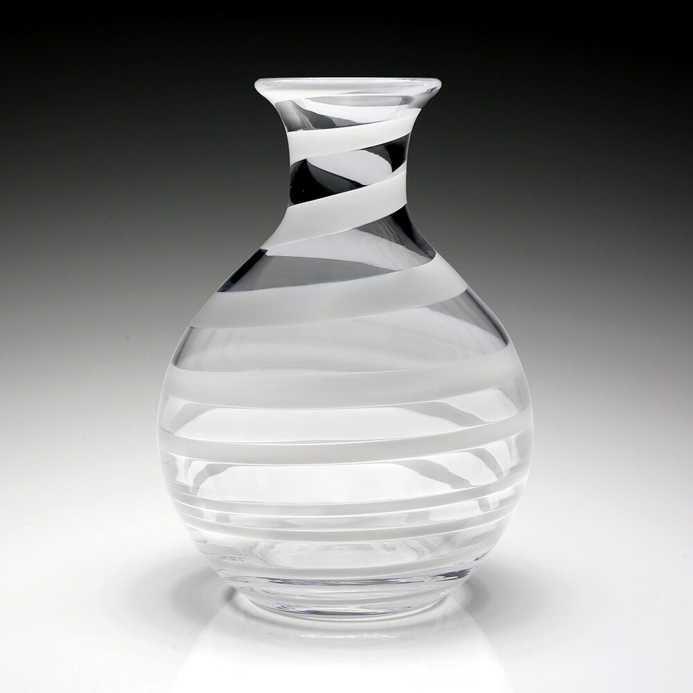 William Yeoward Bella Bianca Carafe Magnum / 1.5L in White, handmade crystal, detail view