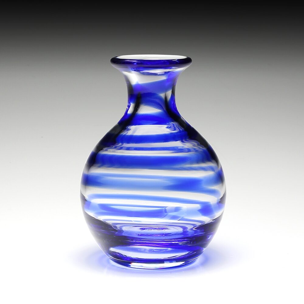 William Yeoward Bella Carafe 18oz / 500ml in Blue, handmade crystal, detail view