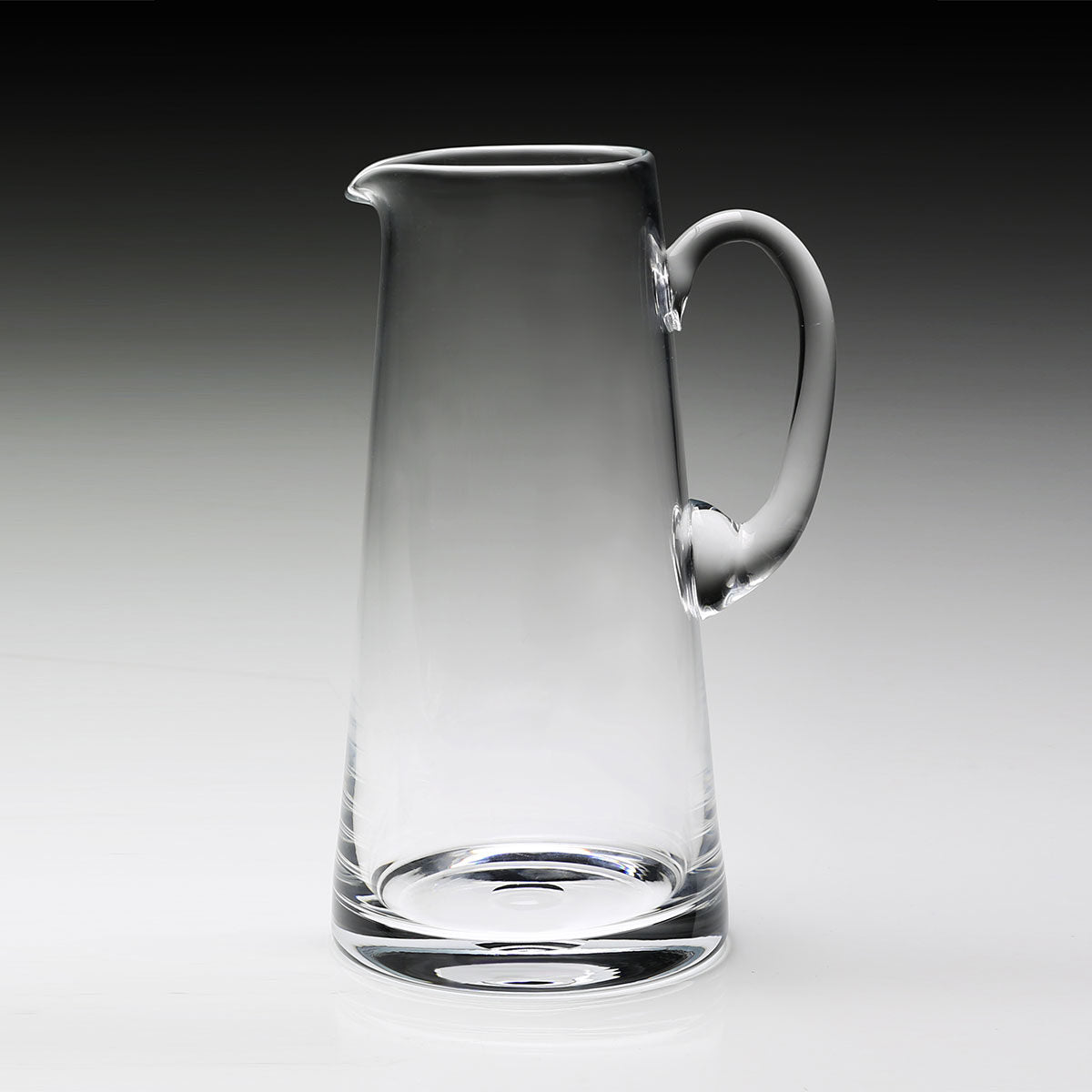 William Yeoward Classic Pitcher 4 Pint, handmade crystal, detail view