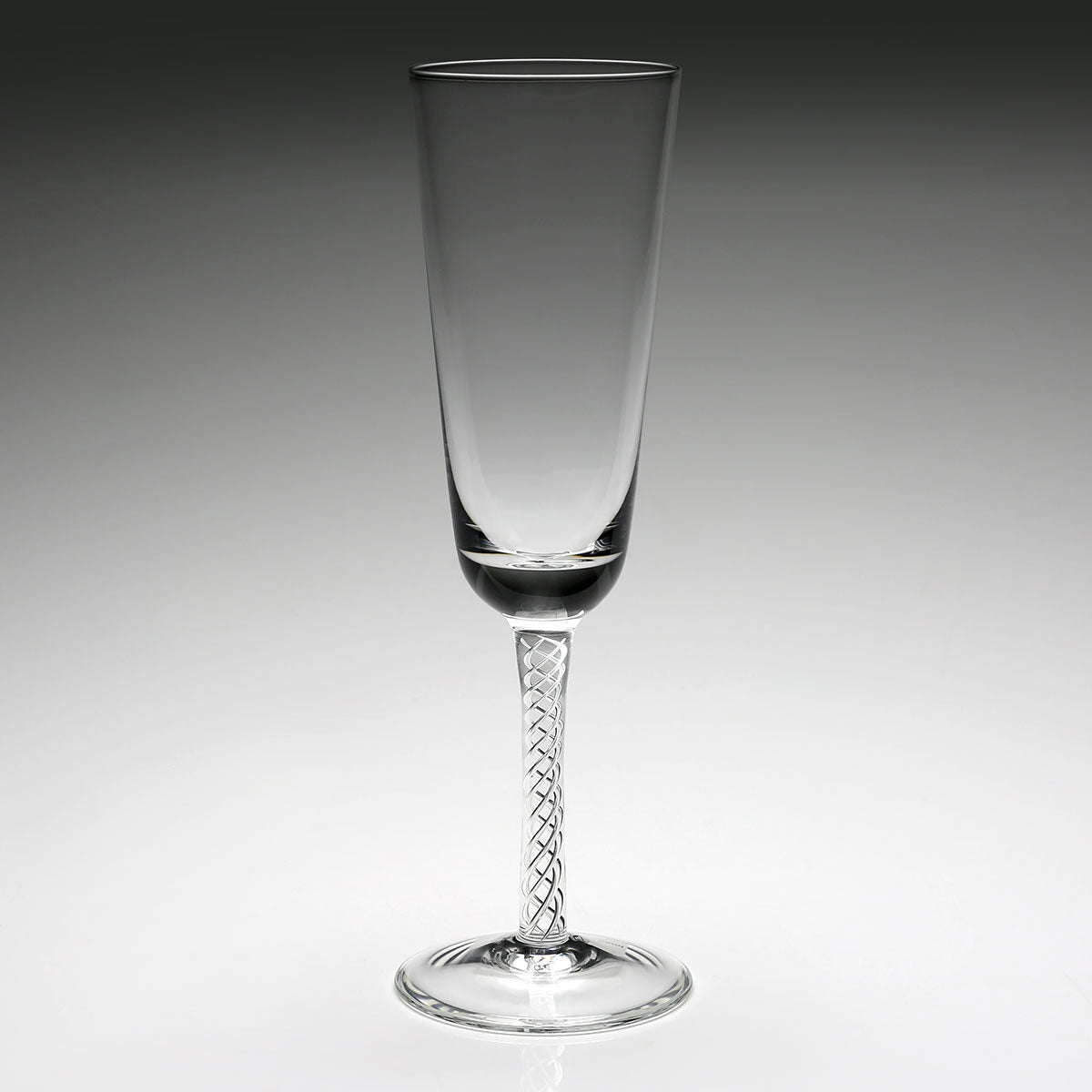 William Yeoward Cora Champagne Flute, handmade crystal, detail view