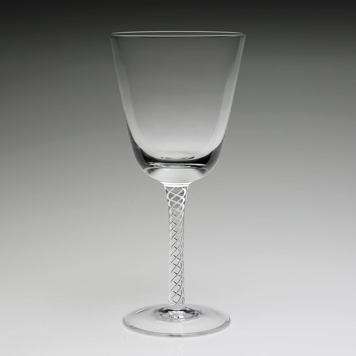 William Yeoward Cora Goblet, handmade crystal, detail view