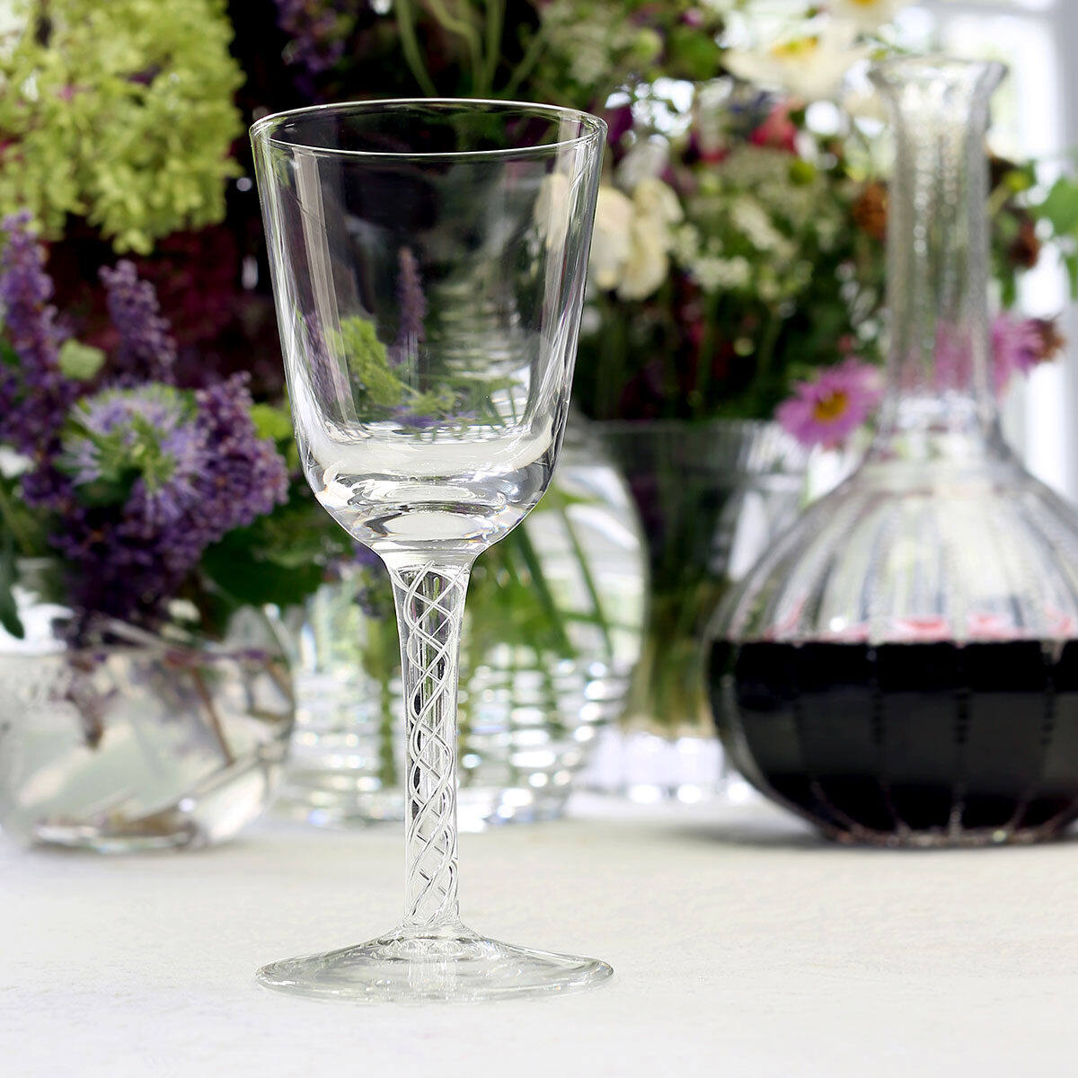 William Yeoward Cora Large Wine, handmade crystal, detail view