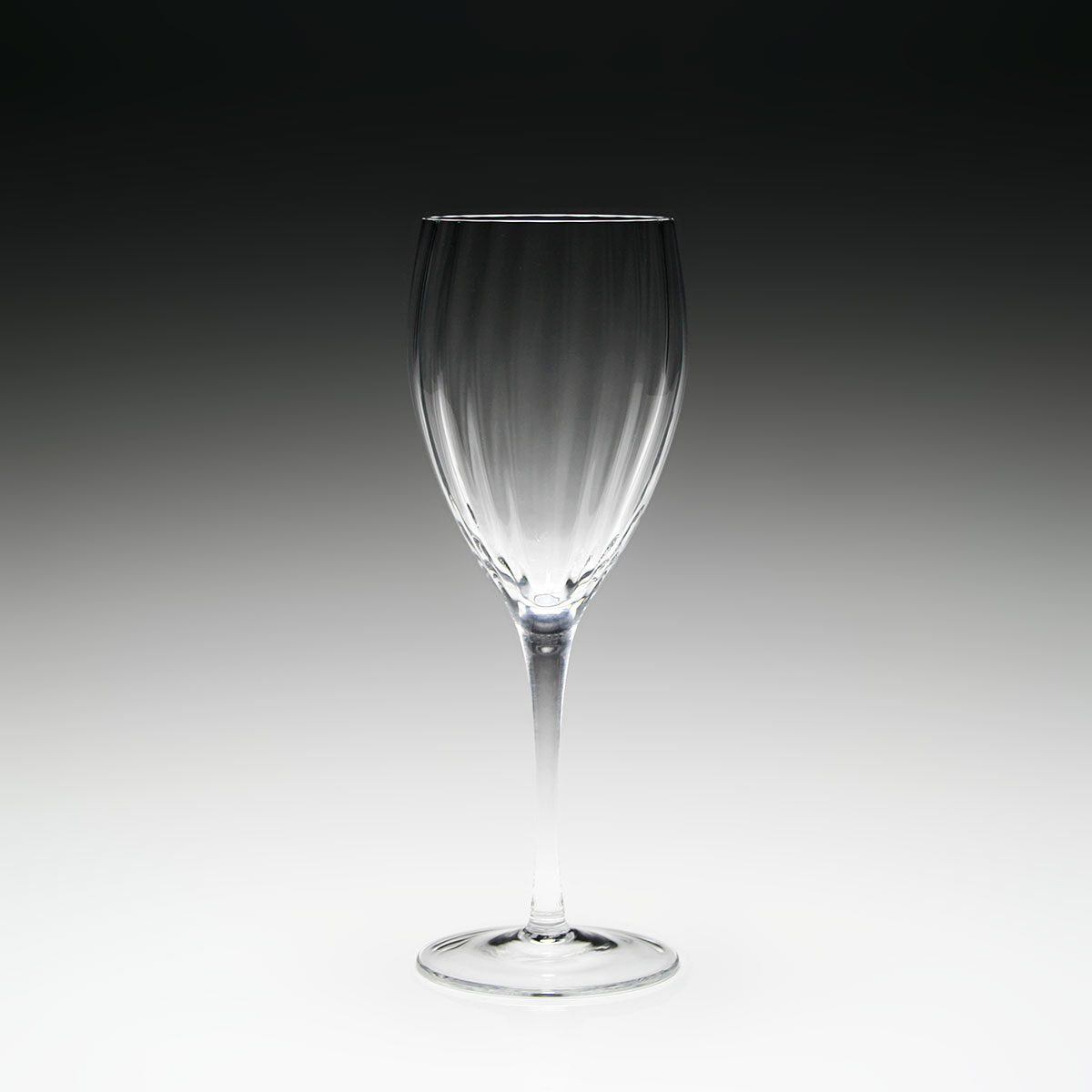 William Yeoward Corinne Wine, handmade crystal, detail view