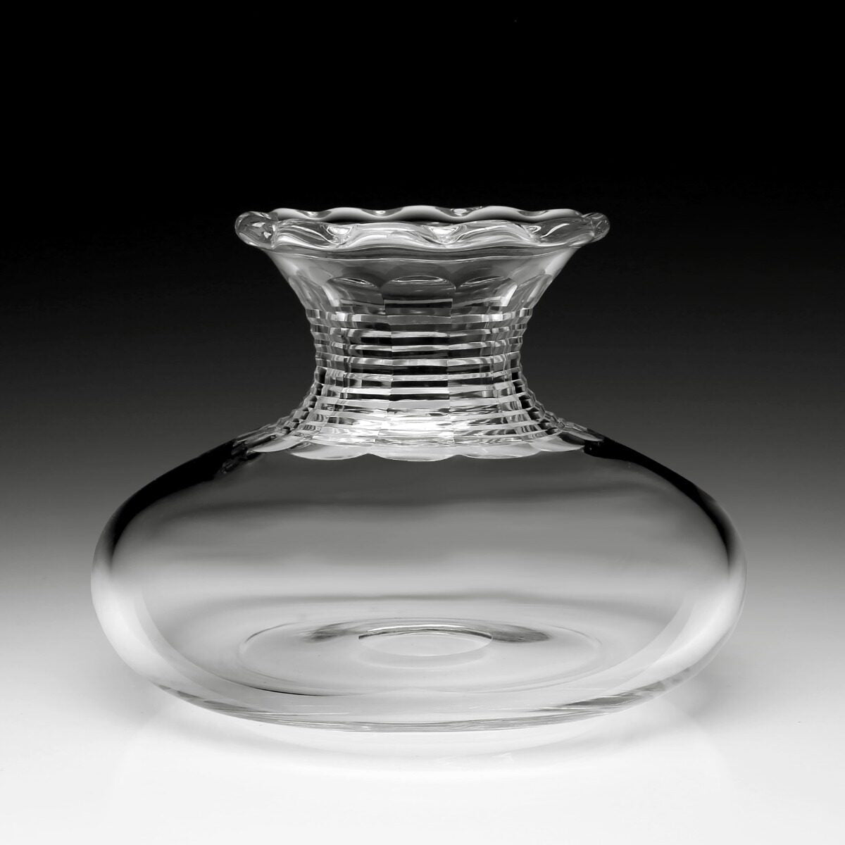 William Yeoward Debbie Flower Centre, handmade crystal, detail view