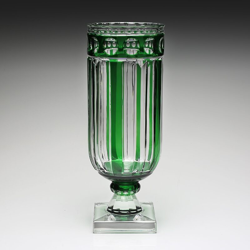 William Yeoward Emerald Footed Hurricane 15" / 38cm in Emerald, handmade crystal, detail view