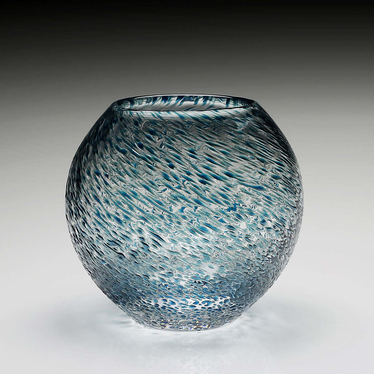 William Yeoward Florence Globe Vase Aqua 6" / 152mm in Aqua, handmade crystal, detail view