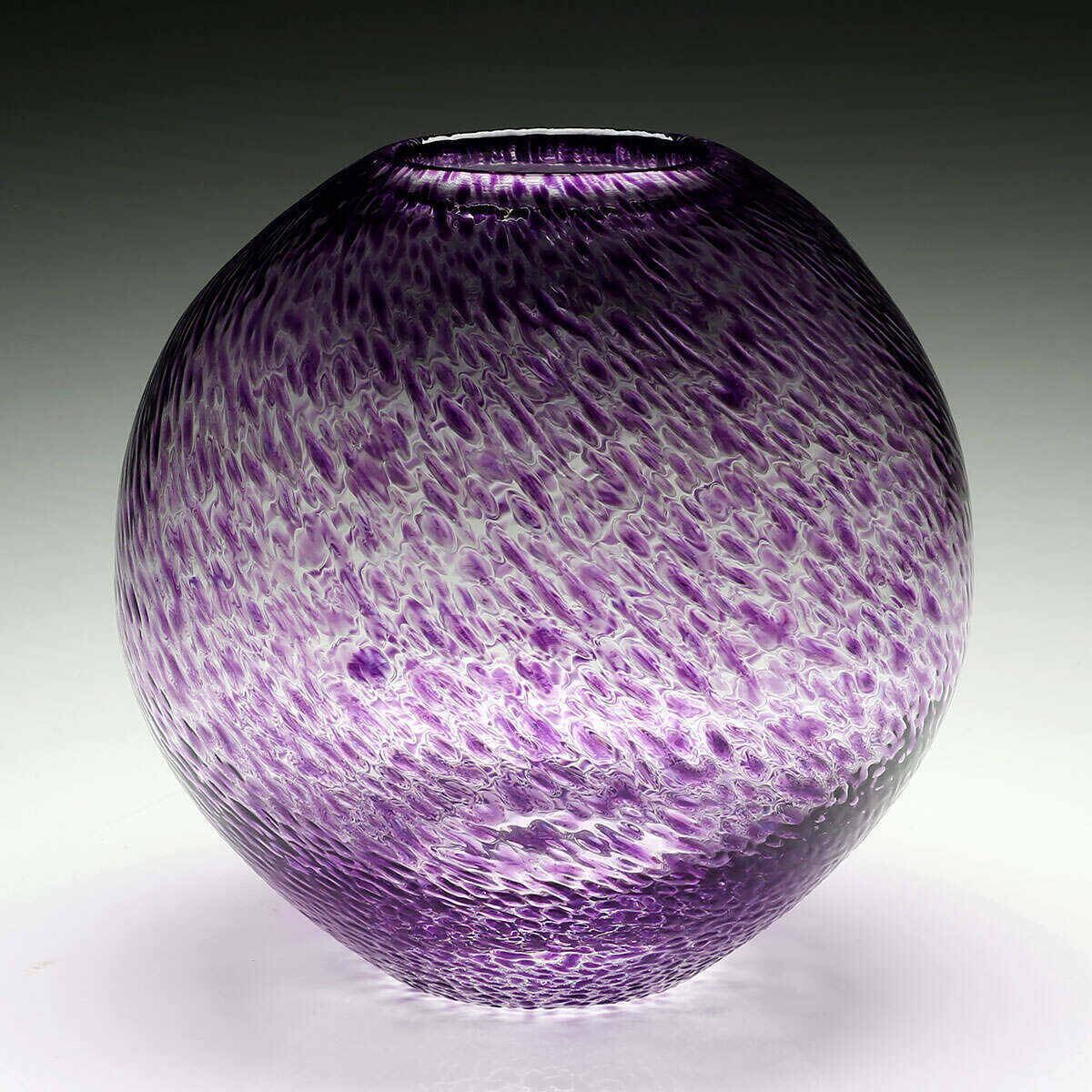 William Yeoward Florence Globe Vase Violet 9" / 228mm in Violet, handmade crystal, detail view