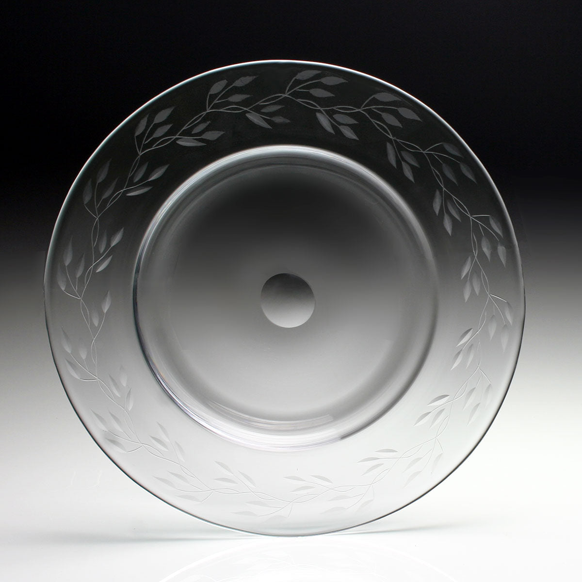 William Yeoward Garland Plate 10½" / 26.5cm, handmade crystal, detail view