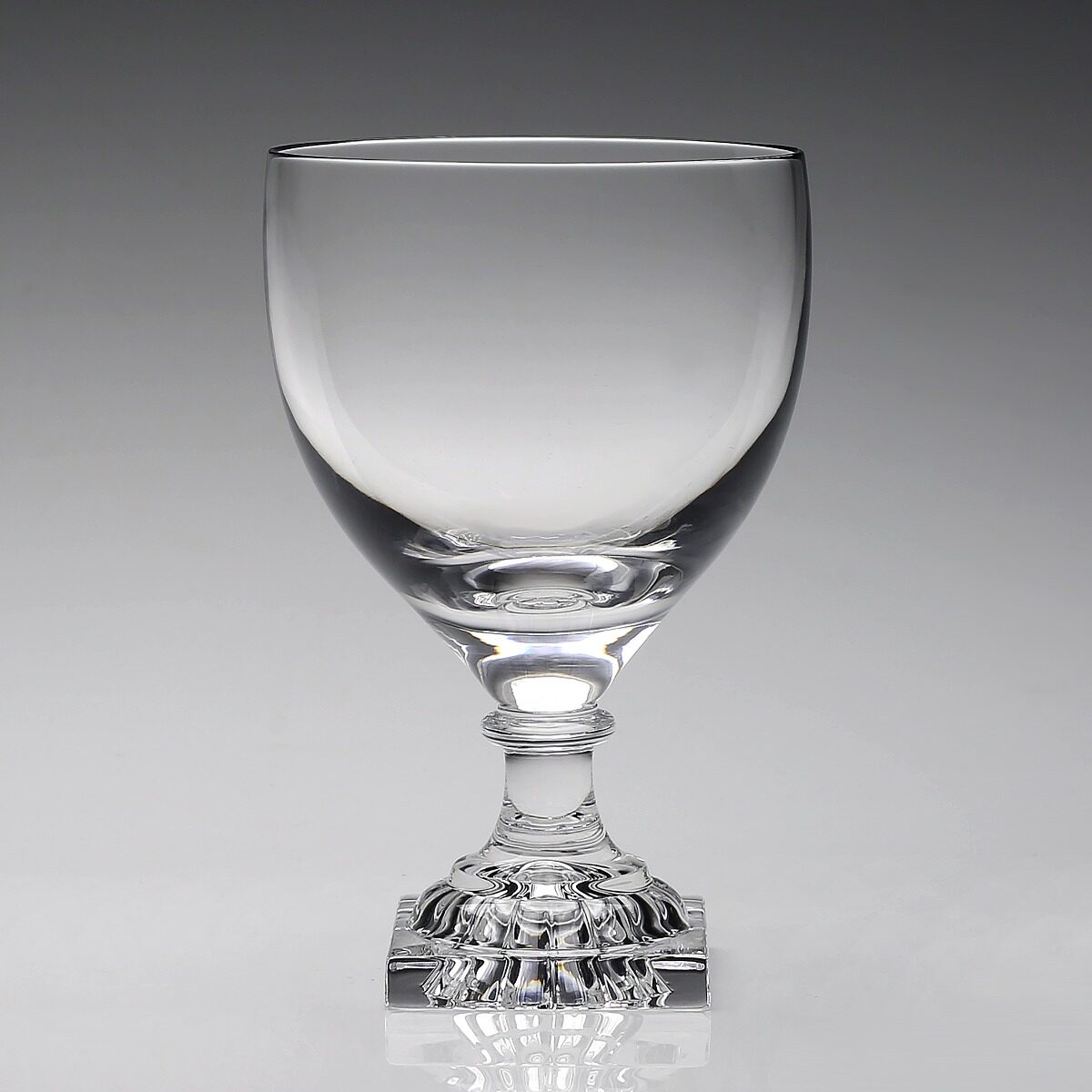William Yeoward Georgie Large Wine, handmade crystal, detail view