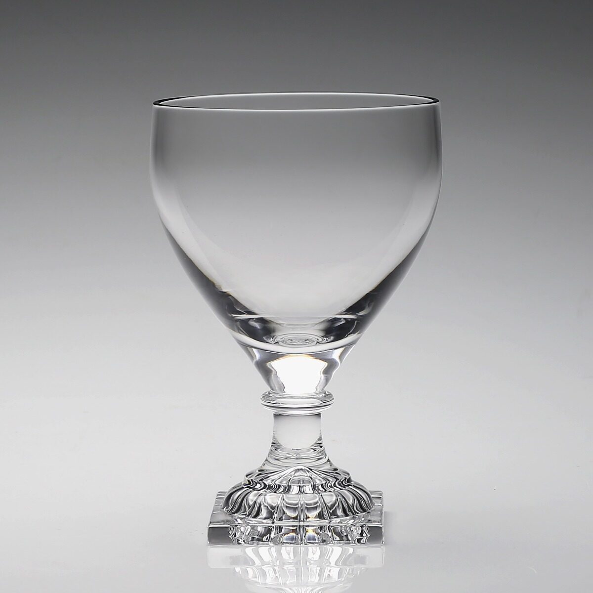 William Yeoward Georgie Small Wine, handmade crystal, detail view
