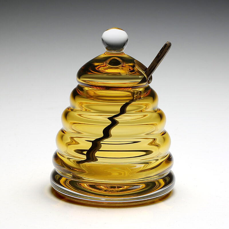 William Yeoward Honeycomb Honey Jar & Spoon in Amber, handmade crystal, detail view